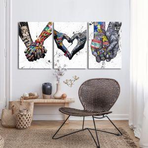 Canvas print Love in the graffiti years 3 panels 2