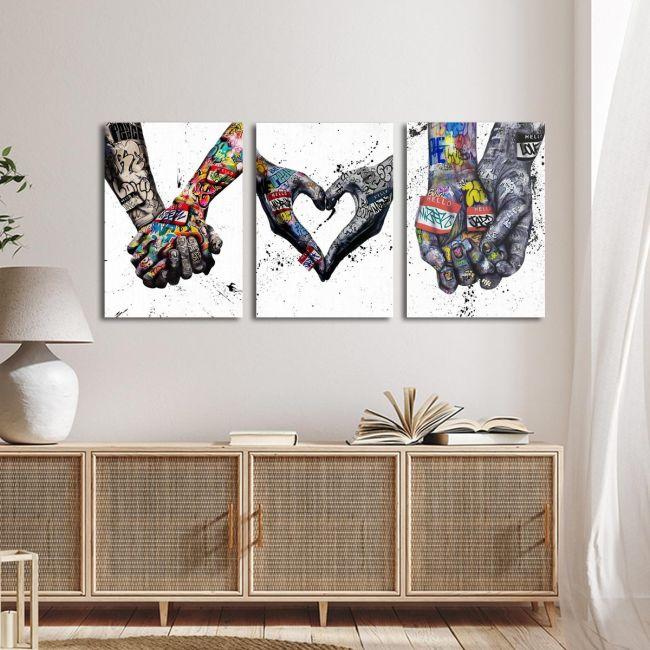 Canvas print Love in the graffiti years 3 panels