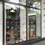 Spring timeπουλιά σύννεφα και πεταλούδες