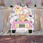 Παρέα ροζ ζωάκια σε τζιπάκι με τροπικά φύλλα, ξύλινη φιγούρα εκτυπωμένη