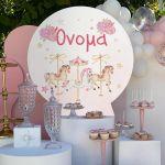 Ξύλινη πινακίδα, Καρουζέλ ροζ θέμαπροσωποποιημένη