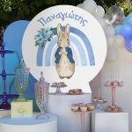 Ξύλινη πινακίδα Βάπτισης. Peter Rabbit & Ουράνιο Τόξο Εκτύπωση σε ξύλο (mdf) Όψη 2