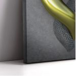 Canvas print The kiss in contrast