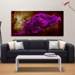 Canvas print Woman in mauve dress, panoramic