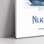 Πίνακας βάπτισης καμβάς. Minimal μπλε ιστιοφόρο ζωγραφιστό ακουαρέλα, όνομα. Σε λιτό γκρι φόντο.