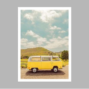 All in yellow, αφίσα, κάδρο 2