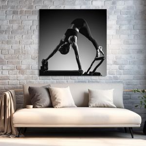 Canvas print Pilates instructor