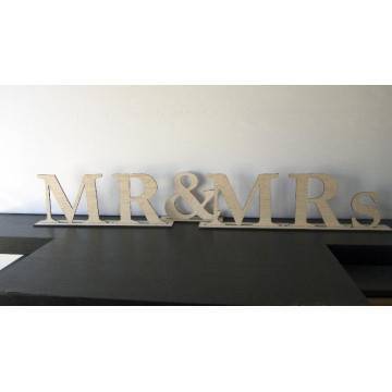 Wooden sign Mr and Mrs
