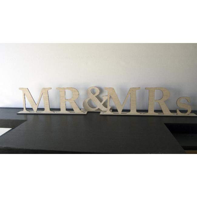 Wooden sign Mr and Mrs
