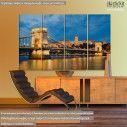 Canvas print Buda castle and Chain bridge in Budapest, four panels