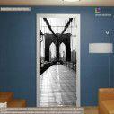 Door sticker Inside Brooklyn bridge