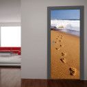Αυτοκόλλητο πόρτας Βήματα στην άμμο