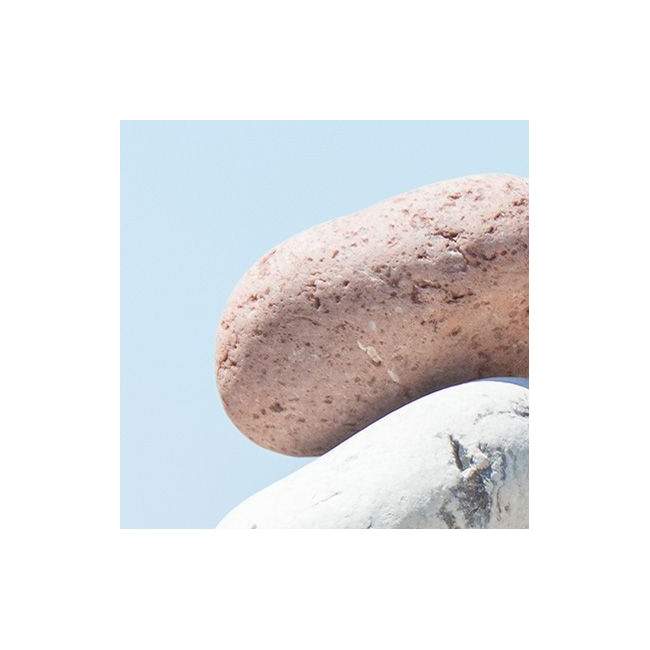 Παραβάν, Stones