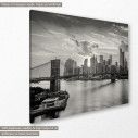 Canvas print  Brooklyn bridge and the Manhattan skyline grayscale, side