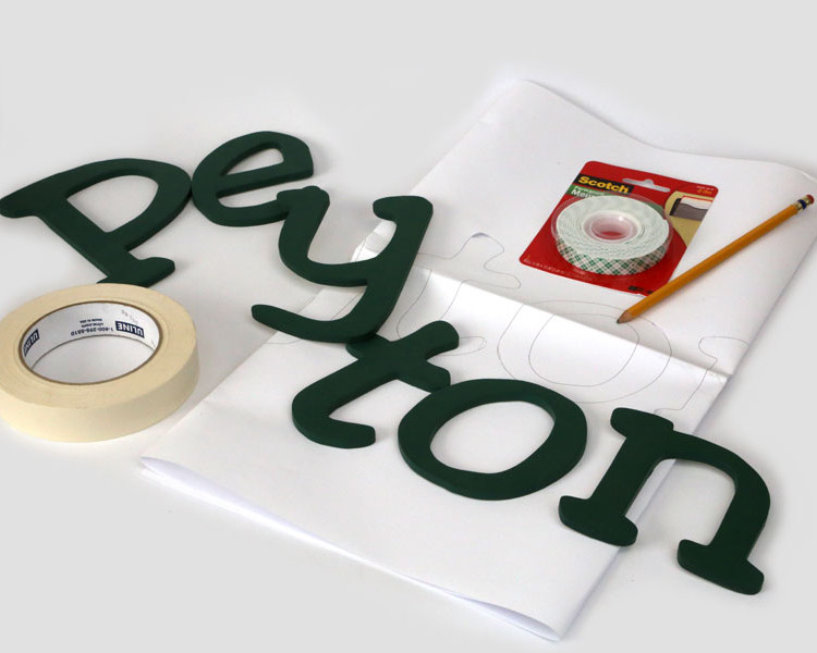 Ξυλινα και plexi γραμματα στον τοίχο, πως να τα κολλήσετε 